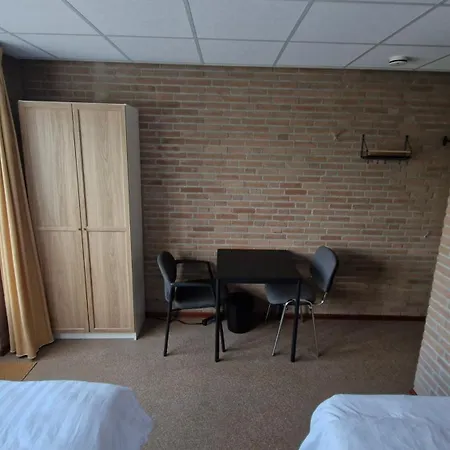 فندق Campingkamer *